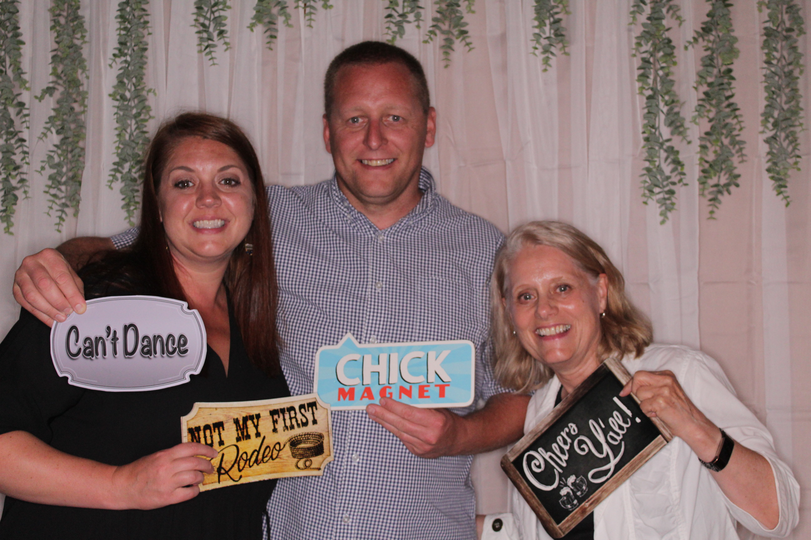 Carson and Harlie's Wedding | View more photos from the event at gallery.photoboothbillings.com/u/PhotoBoothBillings/Carson-and-Harlies-Wedding